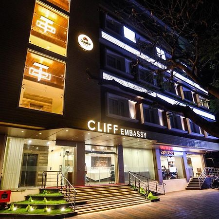 Cliff Embassy Banquet And Suites Shimoga Ngoại thất bức ảnh