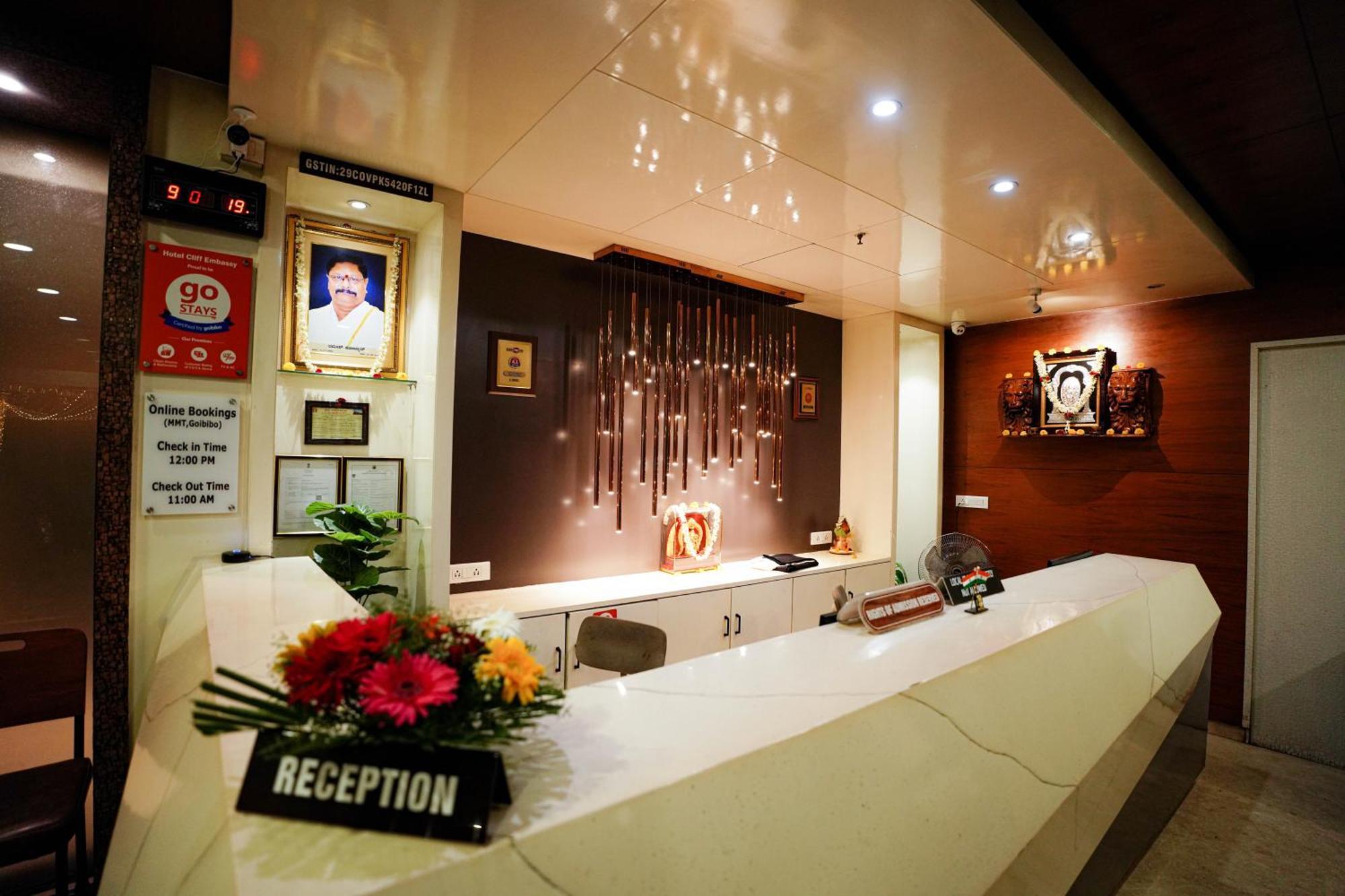 Cliff Embassy Banquet And Suites Shimoga Ngoại thất bức ảnh