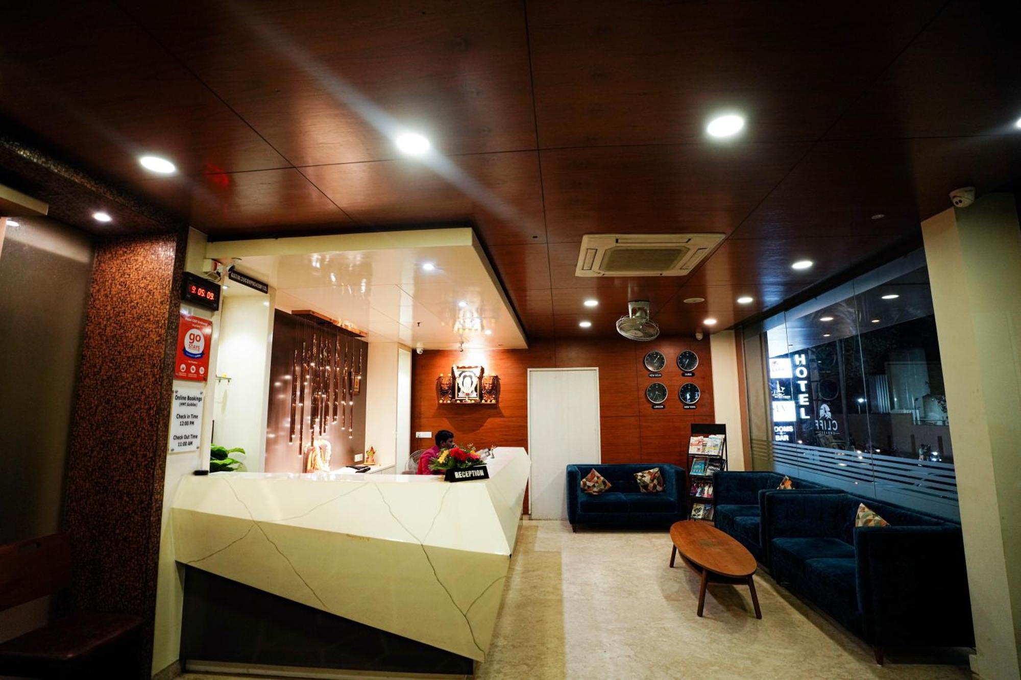 Cliff Embassy Banquet And Suites Shimoga Ngoại thất bức ảnh