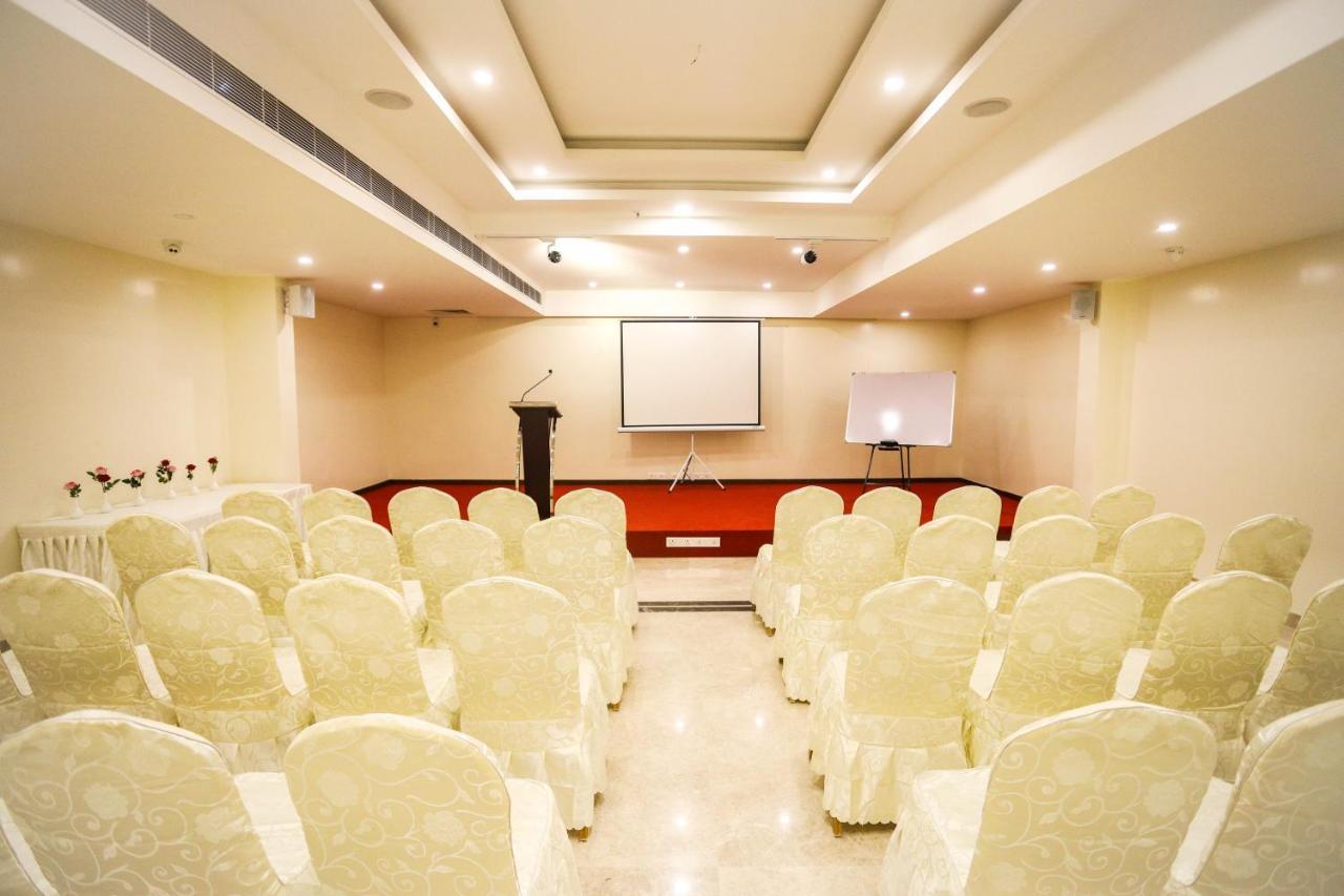 Cliff Embassy Banquet And Suites Shimoga Ngoại thất bức ảnh